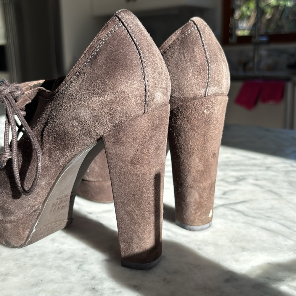 Stuart Whitzman Closed Toe Half Boot Size 6m - image 3